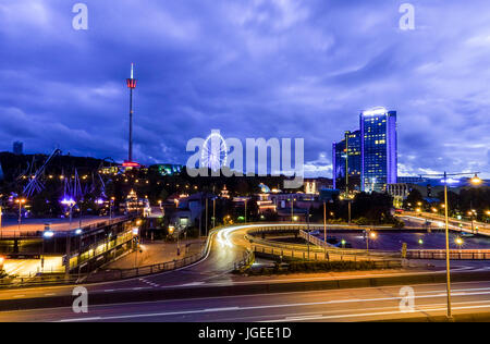 Göteborg mit Lisebergs Vergnügungspark und Gothia towers Stockfoto