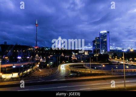 Göteborg mit Lisebergs Vergnügungspark und Gothia towers Stockfoto