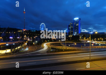 Göteborg mit Lisebergs Vergnügungspark und Gothia towers Stockfoto