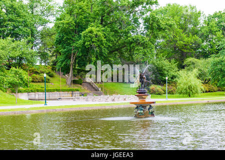 Harrisburg, USA - 24. Mai 2017: Italienisch Lake Park in Pennsylvania Hauptstadt mit Brunnen und statue Stockfoto