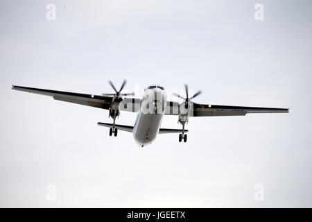 Luft Island Fokker F50 über Reykjavik Stockfoto