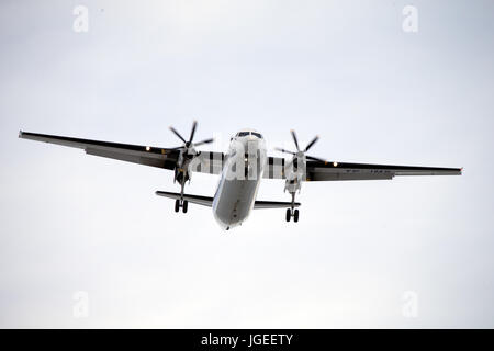 Luft Island Fokker F50 über Reykjavik Stockfoto