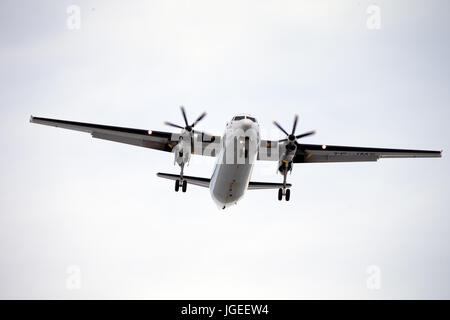 Luft Island Fokker F50 über Reykjavik Stockfoto