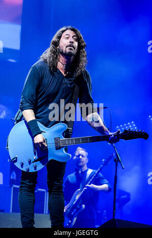 Foo Fighters beim Glastonbury Festival 2017 - Samstag, 24. Juni 2017. Glastonbury Festival ist das größte Greenfield-Musik und darstellende Kunst-Festival der Welt. Im Bild - vDave Groh. Stockfoto