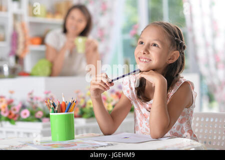 Mädchen zu Hause Stockfoto