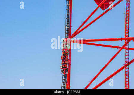 Europas neueste Themenpark Ferrari Land, nur eine Stunde und eine Hälfte entlang der sonnigen Strand gesäumte Küste von Barcelona und Teil von PortAventura. Stockfoto