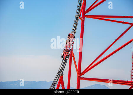 Europas neueste Themenpark Ferrari Land, nur eine Stunde und eine Hälfte entlang der sonnigen Strand gesäumte Küste von Barcelona und Teil von PortAventura. Stockfoto