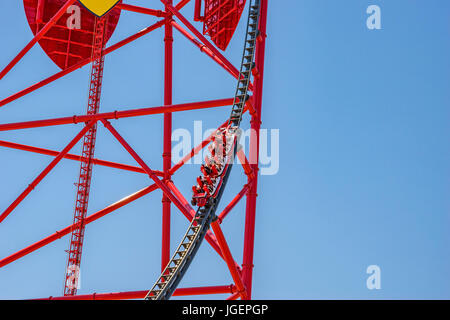 Europas neueste Themenpark Ferrari Land, nur eine Stunde und eine Hälfte entlang der sonnigen Strand gesäumte Küste von Barcelona und Teil von PortAventura. Stockfoto