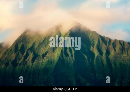 Berge von Kailua Beach Park, Oahu, Hawaii Stockfoto