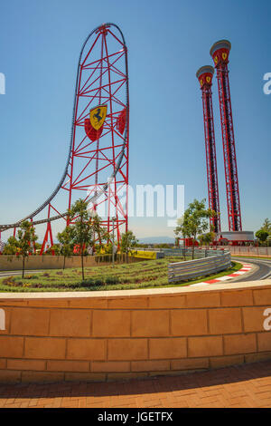 Europas neueste Themenpark Ferrari Land, nur eine Stunde und eine Hälfte entlang der sonnigen Strand gesäumte Küste von Barcelona und Teil von PortAventura. Stockfoto