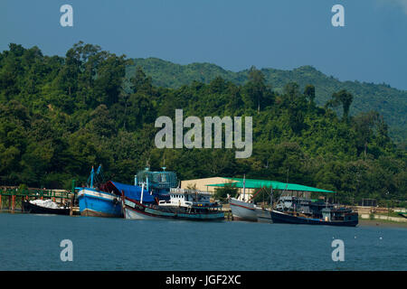 Der Teknaf Binnenhafen. Cox Basar, Bangladesch Stockfoto