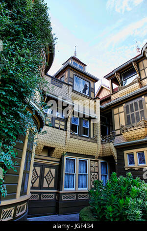 Das Winchester Mystery House - die Hausnummer 525 am Winchester Boulevard in San Jose Stockfoto