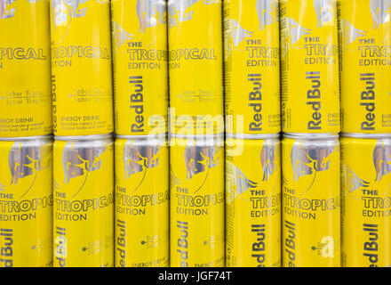 Red Bull Energy-Drink. Die tropischen edition Stockfoto