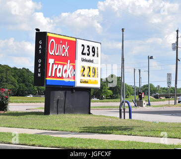 Gaspreise in amerikanischen Tankstelle (Tankstelle) zeigt hohe Gaspreise Stockfoto