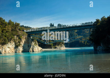 Rakaia Gorge Bridge (1882), Rakaia River und Rakaia Gorge, Canterbury, South Island, Neuseeland Stockfoto