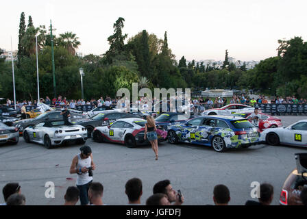 Athen, Griechenland. 6. Juli 2017. Die vorletzte Station der Rallye 2017 sah des Fahrers die ikonische Zappeion als ihren Veranstaltungsraum im Herzen der Stadt Athen zu genießen. Am nächsten Tag fahren sie für ihren endgültigen Bestimmungsort von Mykonos. Bildnachweis: Dimitrios Sotiriou/Pacific Press/Alamy Live-Nachrichten Stockfoto