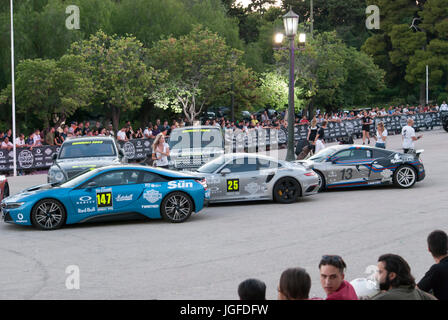 Athen, Griechenland. 6. Juli 2017. Die vorletzte Station der Rallye 2017 sah des Fahrers die ikonische Zappeion als ihren Veranstaltungsraum im Herzen der Stadt Athen zu genießen. Am nächsten Tag fahren sie für ihren endgültigen Bestimmungsort von Mykonos. Bildnachweis: Dimitrios Sotiriou/Pacific Press/Alamy Live-Nachrichten Stockfoto