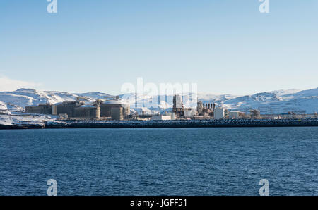 Erdgas wird in verflüssigtes Erdgas an der Station auf der Insel Melkøya, Nordnorwegen, betrieben von Statoil verarbeitet... Stockfoto