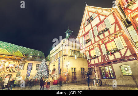 Weihnachtsdekoration im Zentrum Stadt. Colmar. Haut-Rhin. Das Elsass. Frankreich. Stockfoto