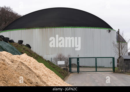 Bio-Kraftwerk mit zwei Bio-Gas-Tanks. Stockfoto