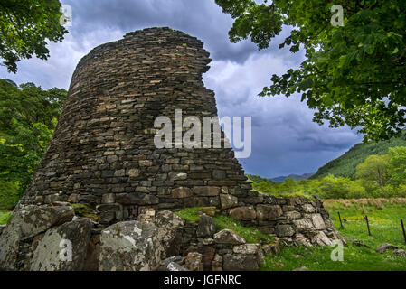 Dun Telve Broch in der Nähe von Glenelg, zeigt Eisenzeit Trockenmauern hohl doppelwandigen Struktur, Ross und Cromarty, Schottisches Hochland, Schottland Stockfoto