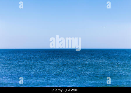 Himmel und Meer aufeinander treffen Stockfoto