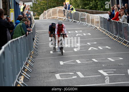 Skipton, UK. 5. Juli 2017. Skipton Mens Elite Zyklus Rennen Mittwoch, 5. Juli 2017 Credit: Les Wagstaff/Alamy Live-Nachrichten Stockfoto