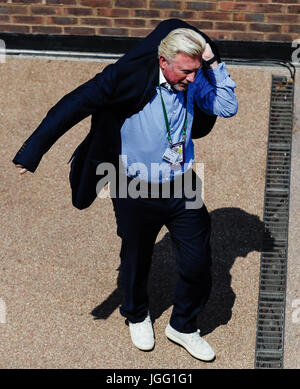 London, UK. 6. Juli 2017. Deutschen Boris Becker in Wimbledon Tennis Championships 2017 bei den All England Lawn-Tennis and Croquet Club in London. Bildnachweis: Frank Molter/Alamy Live-Nachrichten Stockfoto