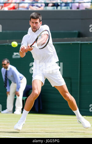 London, UK. 6. Juli 2017. Novak Djokovic (SRB) Tennis: Novak Djokovic Serbien während der Herren Einzel zweiten Vorrundenspiel der Wimbledon Lawn Tennis Championships gegen Adam Pavlasek der Tschechischen Republik bei den All England Lawn Tennis and Croquet Club in London, England. Bildnachweis: AFLO/Alamy Live-Nachrichten Stockfoto