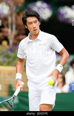 London, UK. 6. Juli 2017. Yuichi Sugita (JPN) Tennis: Yuichi Sugita Japans in den Männern Singles zweiten Vorrundenspiel der Wimbledon Lawn Tennis Championships gegen Adrian Mannarino Frankreichs bei den All England Lawn Tennis and Croquet Club in London, England. Bildnachweis: AFLO/Alamy Live-Nachrichten Stockfoto