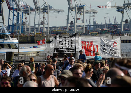 Hamburg, Deutschland. 6. Juli 2017. Deutschland, Hamburg, Protestkundgebung "WELCOME TO HELL" gegen die g-20-im Juli 2017 Gipfel Credit: Joerg Boethling/Alamy Live News Stockfoto