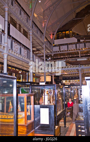 Pitt Fluss-Museum, Sammlung von Objekten abgeholt über dem letzten Jahrhundert, Oxford, Oxfordshire, Vereinigtes Königreich Stockfoto