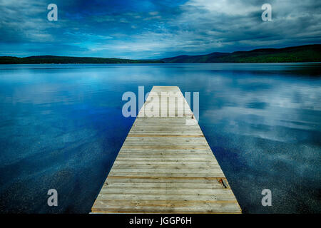 Docken Sie an Treibholz Bay Ottawa River. Treibholz-Provinzpark Mattawa Ontario Kanada Stockfoto