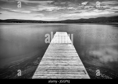 Docken Sie an Treibholz Bay Ottawa River. Treibholz-Provinzpark Mattawa Ontario Kanada Stockfoto