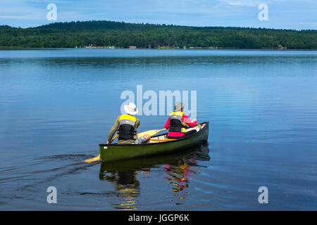 Treibholz-Provinzpark Mattawa Ontario Kanada. Kanufahren auf Treibholz Bay Ottawa River Stockfoto