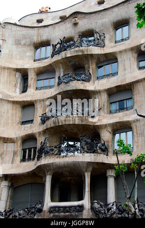 BARCELONA, SPANIEN - 1. MAI 2012. Besuchen La Pedrera, Vila Mila von Antonio Gaudi. Stockfoto