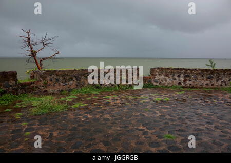 Ein tropischer Sturm aus Las Isletas, Hunderte von kleinen Insel abseits der Küste von Granada in Nicaragua-See Stockfoto