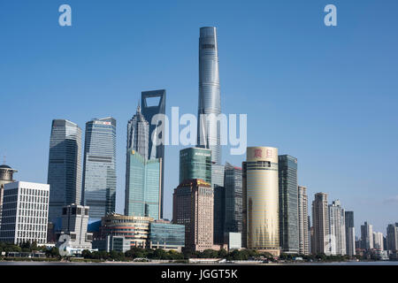 Glänzenden Skyline von Shanghai, China Stockfoto