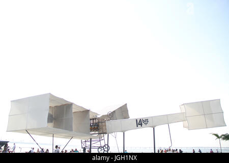 Flugzeug 14 BIZ, das Museum der Zukunft, 2016, Plaza Maua, Rio De Janeiro, Brasilien. Stockfoto