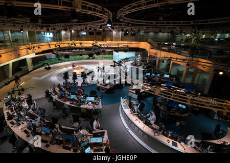 Al Jazeera newsroom in Doha, Katar Stockfoto