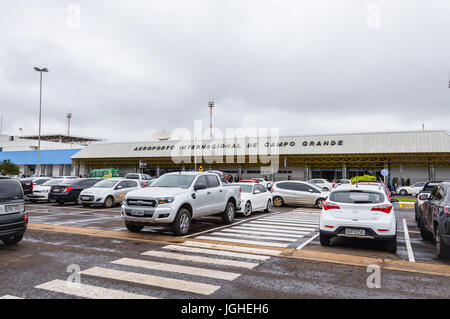 CAMPO GRANDE, Brasilien - 31. Mai 2017: Frontansicht der Flughafen Aeroporto Internacional de Campo Grande. Stockfoto