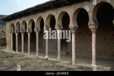 Spanien. Leon. Kloster von San Miguel De La Escalada. Mozarabischen Stil. Jakobsweg. Veranda. Stockfoto