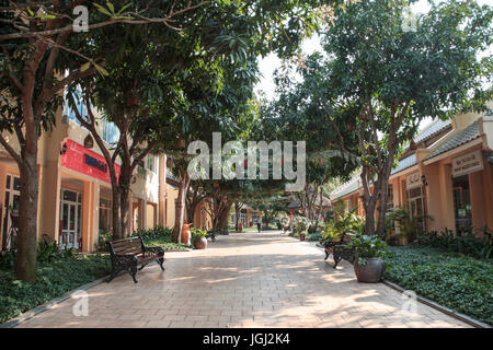 VINPEARL RESORT, NHA TRANG, VIETNAM, 5. März 2016 - Shopping-Mall-Straße. Stockfoto