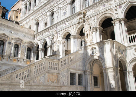 Inneren Hof des Palazzo Ducale (Dogenpalast) in Venedig, Italien Stockfoto