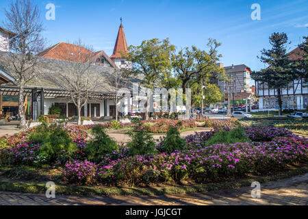 Blume Square (Praça Das Flores) - Nova Petropolis, Rio Grande do Sul, Brasilien Stockfoto