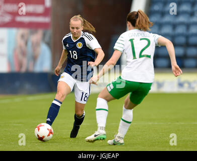 Schottlands Rachel McLauchlan in Aktion während des Spiels International Challenge im Starks Park, Kirkcaldy. PRESSEVERBAND Foto. Bild Datum: Freitag, 7. Juli 2017. Vgl. PA Geschichte Fußball Schottland Frauen. Bildnachweis sollte lauten: Ian Rutherford/PA Wire. Einschränkungen: Verwendung Beschränkungen unterworfen. Nur zur redaktionellen Verwendung. Gewerbliche Nutzung nur mit vorheriger schriftlicher Zustimmung des Scottish FA. Stockfoto