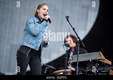 Glasgow, Vereinigtes Königreich. 7. Juli 2017. London-Grammatik durchführen auf der Hauptbühne am TRNSMT Festival 2017, Glasgow Green, Glasgow 07.07.2017 Credit: Gary Mather/Alamy Live News Stockfoto