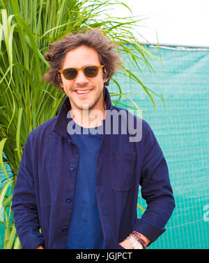 Cornbury Festival 2017 große Tew Oxfordshire UK... Backstage mit Jack Savoretti Stockfoto