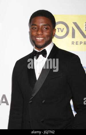 Pasadena, CA, USA. 5. Februar 2016. LOS ANGELES - 5 FEB: Chadwick Boseman im 47. NAACP Image Awards Presse Zimmer an das Pasadena Civic Auditorium am 5. Februar 2016 in Pasadena, CA Credit: Kay Blake/ZUMA Draht/Alamy Live-Nachrichten Stockfoto