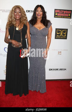 Los Angeles, CA, USA. 28. Februar 2016. LOS ANGELES - 28 FEB: Anita Zeiger, Bonnie Zeiger im Hollywood Stil anzeigen Party 2016 im Hollywood Museum am 28. Februar 2016 in Los Angeles, CA-Credit: Kay Blake/ZUMA Draht/Alamy Live-Nachrichten Stockfoto